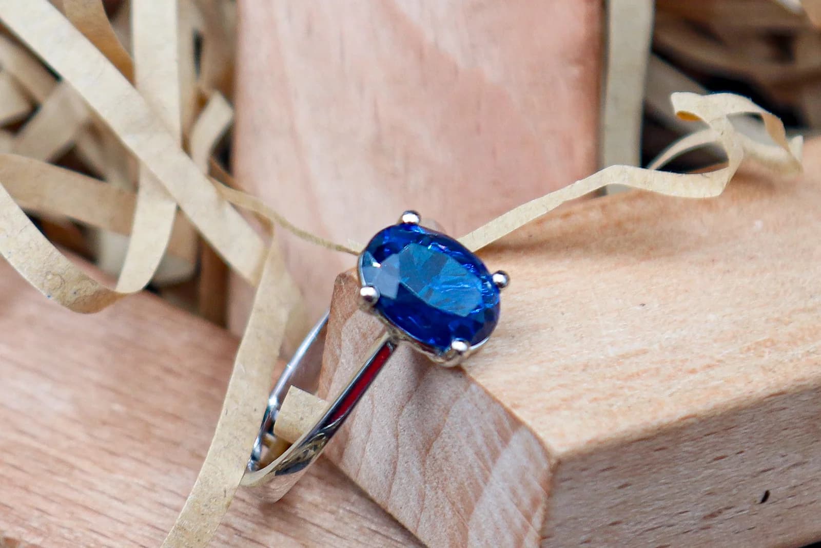 Blue Spinel Ring, Oval Cut Blue Synthetic, 1.9920ct Oval Cut Blue Synthetic Spinel