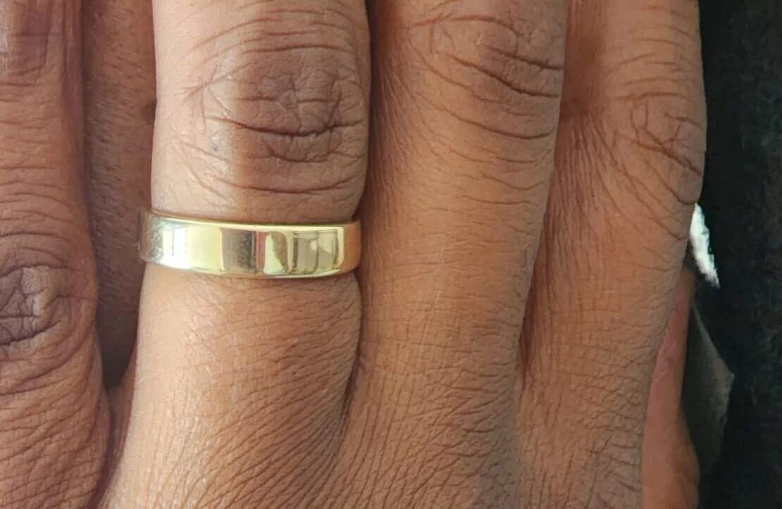 9k White Gold Wedding Band UK | Lute Diamonds