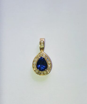 Tanzanite & Daimond Pendant