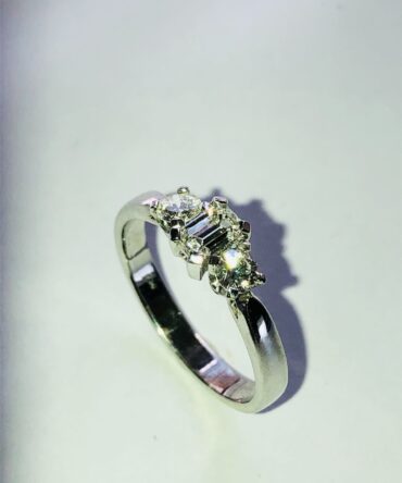 Seven Diamond Ring