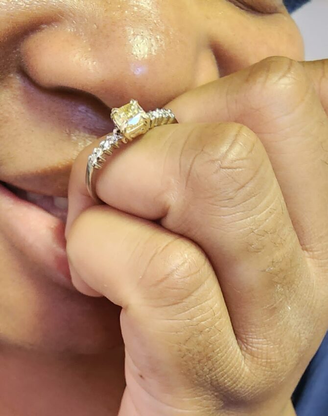 Intese Fancy Yellow Daimond Ring
