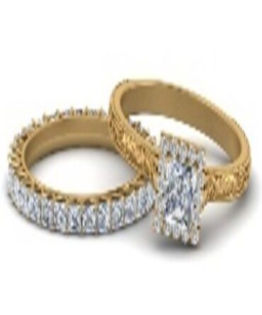 Ear Studs & Diamond Pendent Set