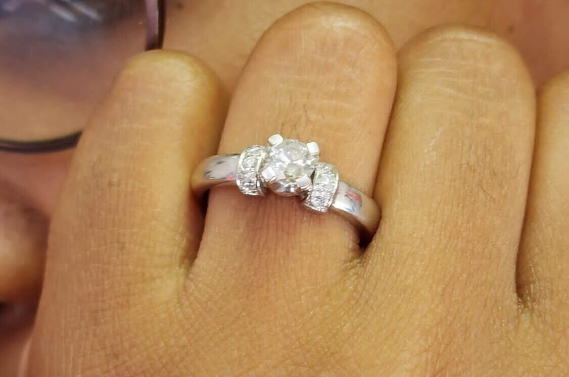 Seven Diamond Ring